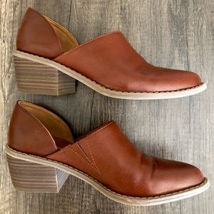 Universal Thread Women's Rylie Faux Leather Wide Heeled Open Bootie